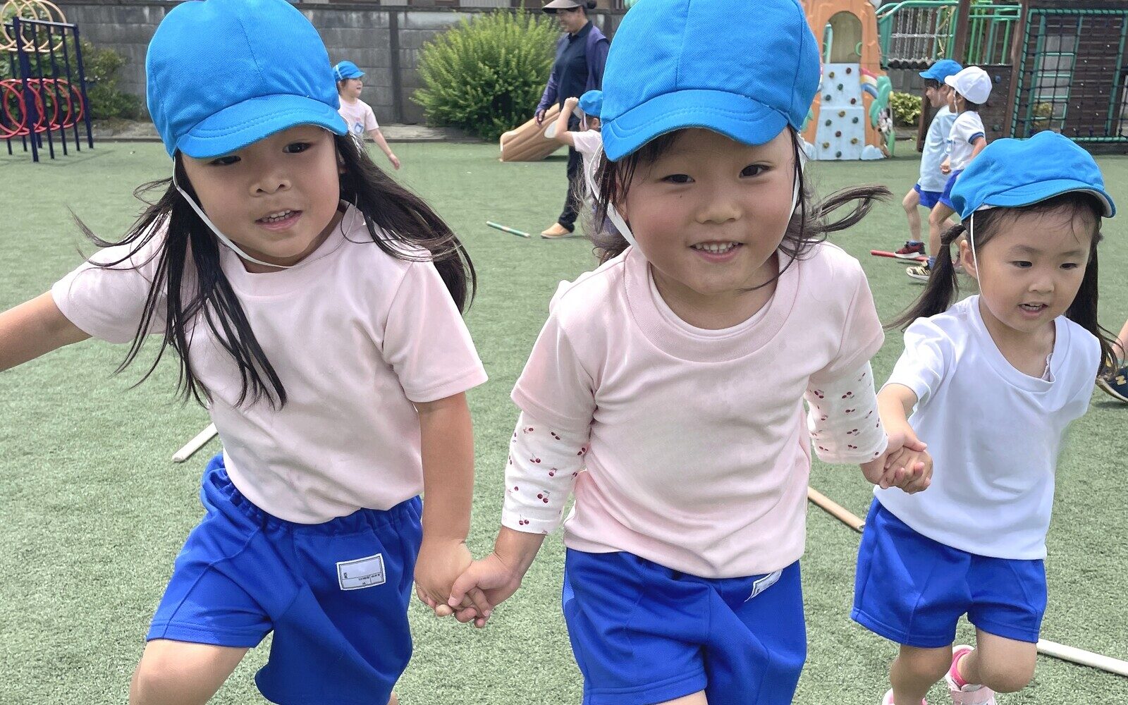 元気に体を動かす子ども達