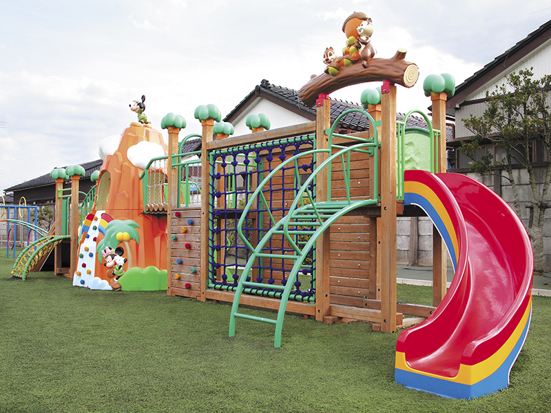 園庭の遊具